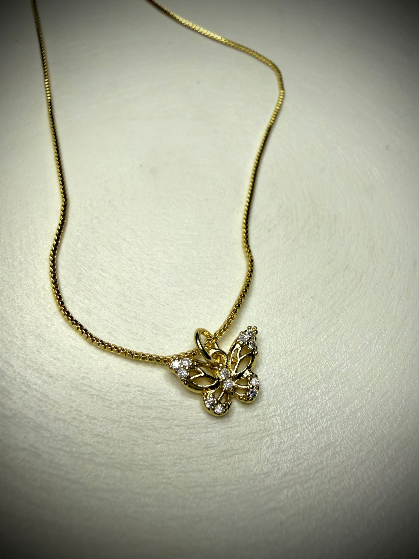 Collar Butterfly Glow (Baño de Oro 18K)