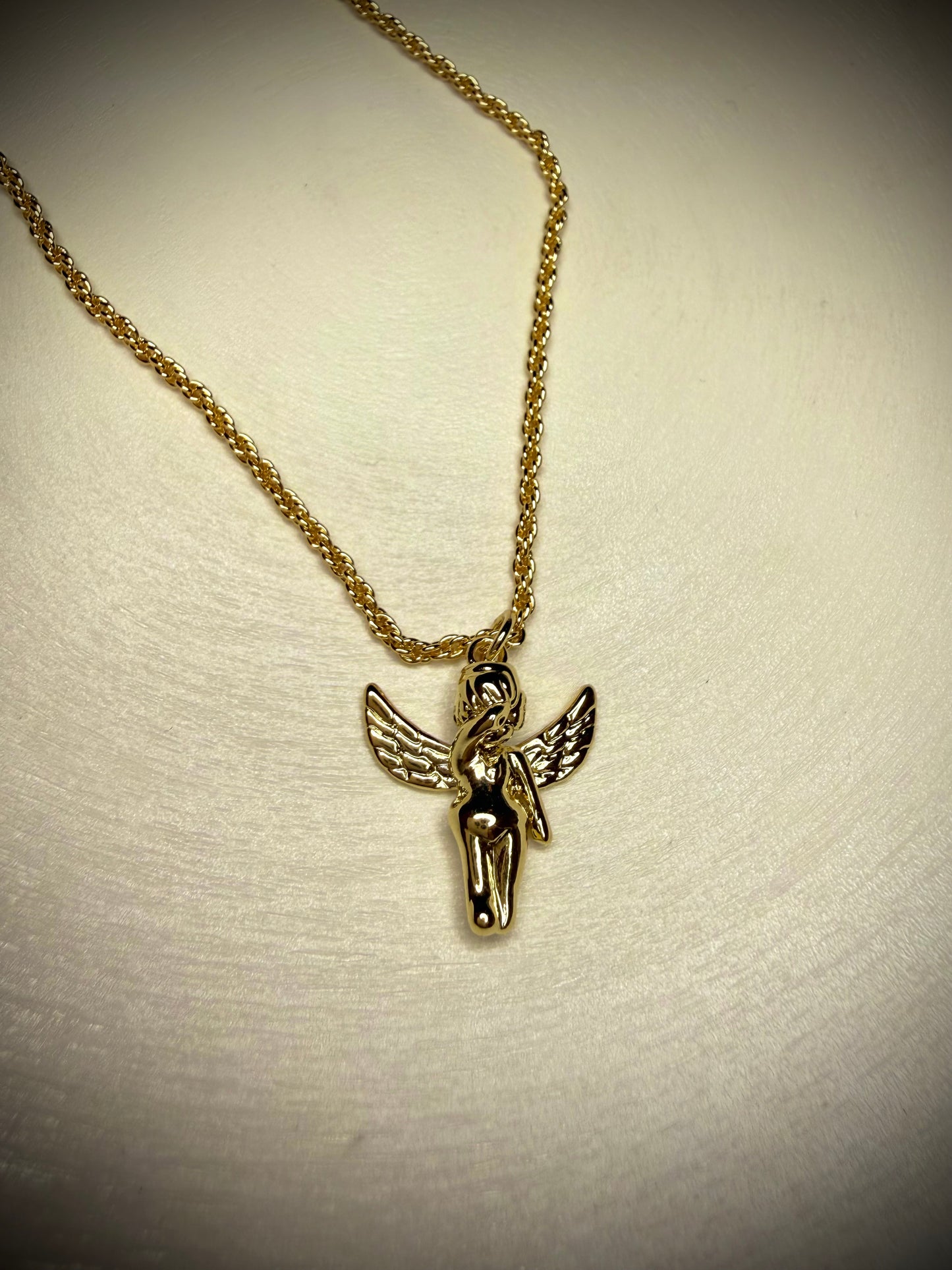 Collar angelito (Baño de Oro 18K)