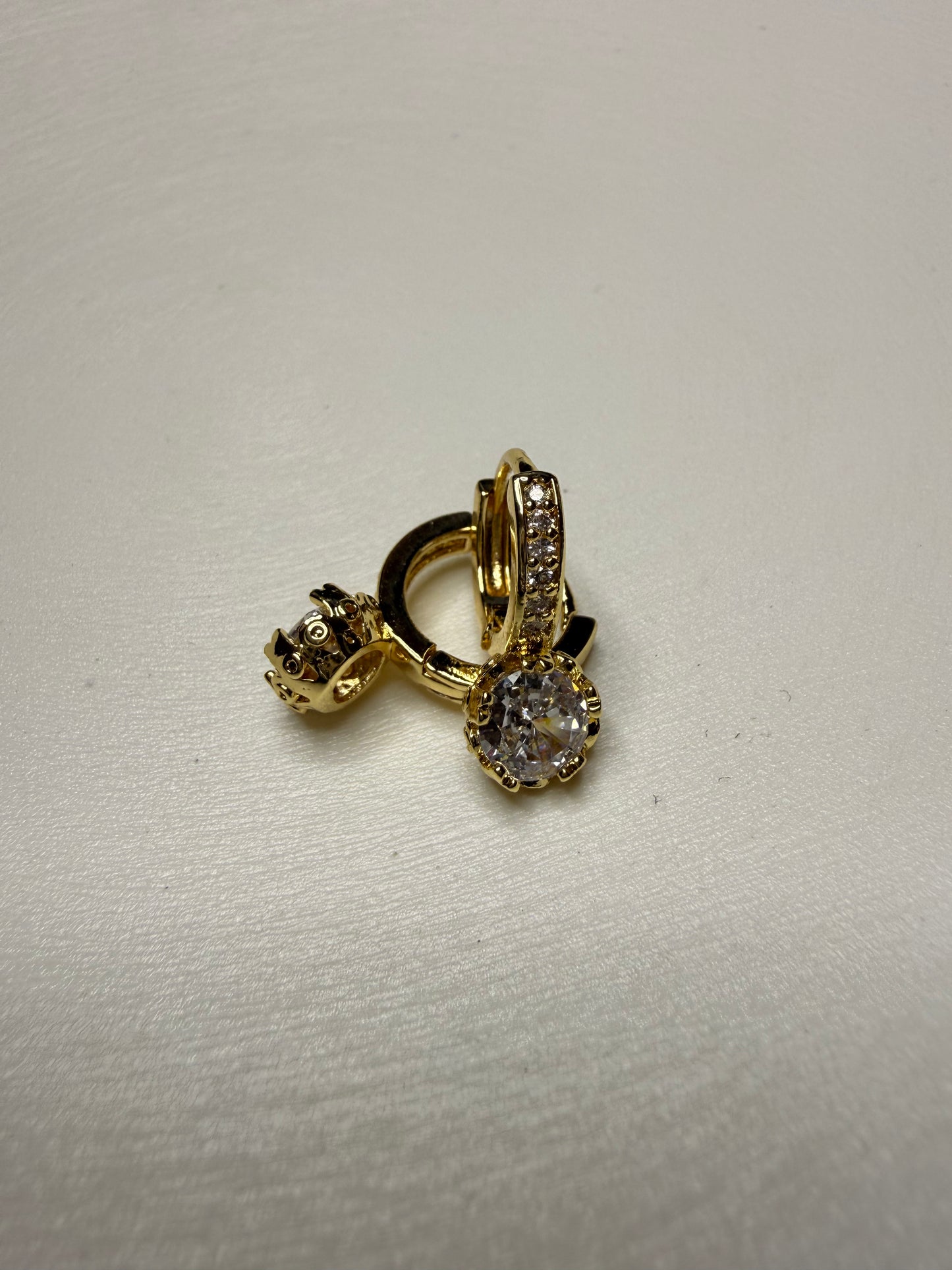 Aros Luz Eterna con Circonitas (Baño de Oro 18K)