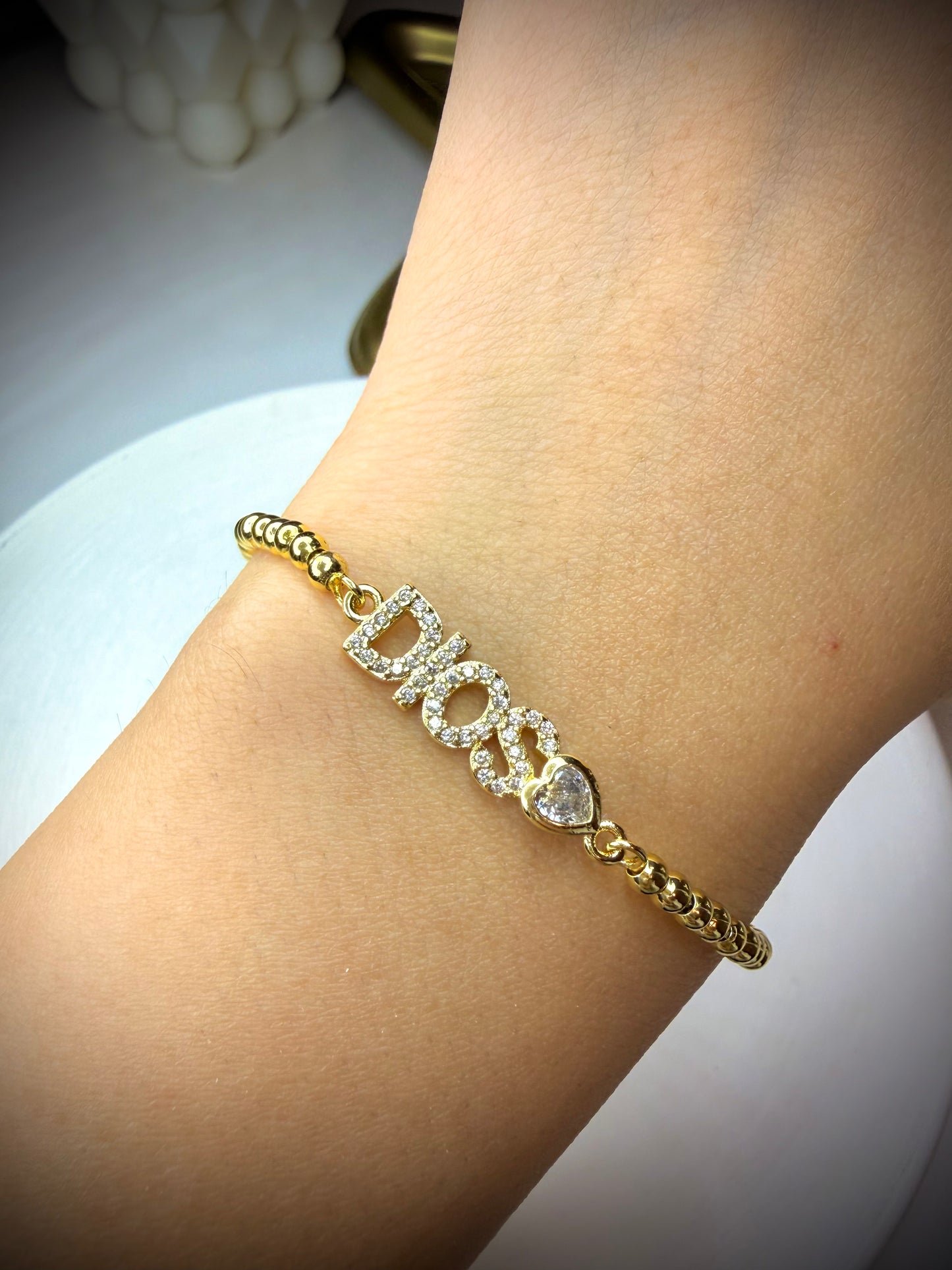 Pulsera Dios con Perlas Baño de Oro 18K (Ajustable)