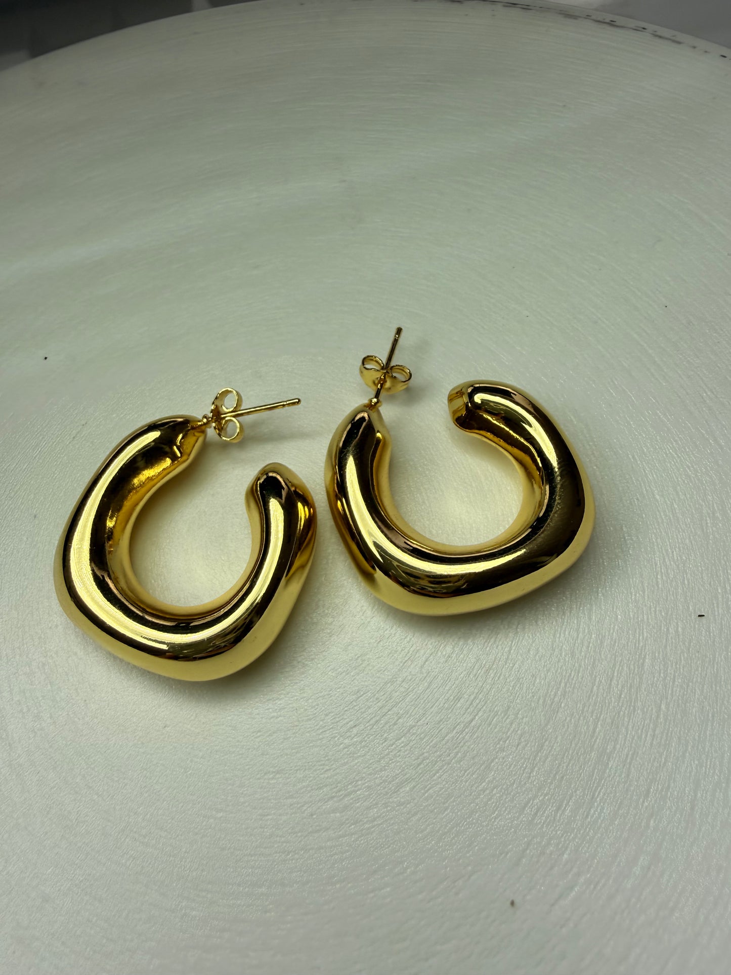 Aros Aura Bold — Baño de Oro 18K