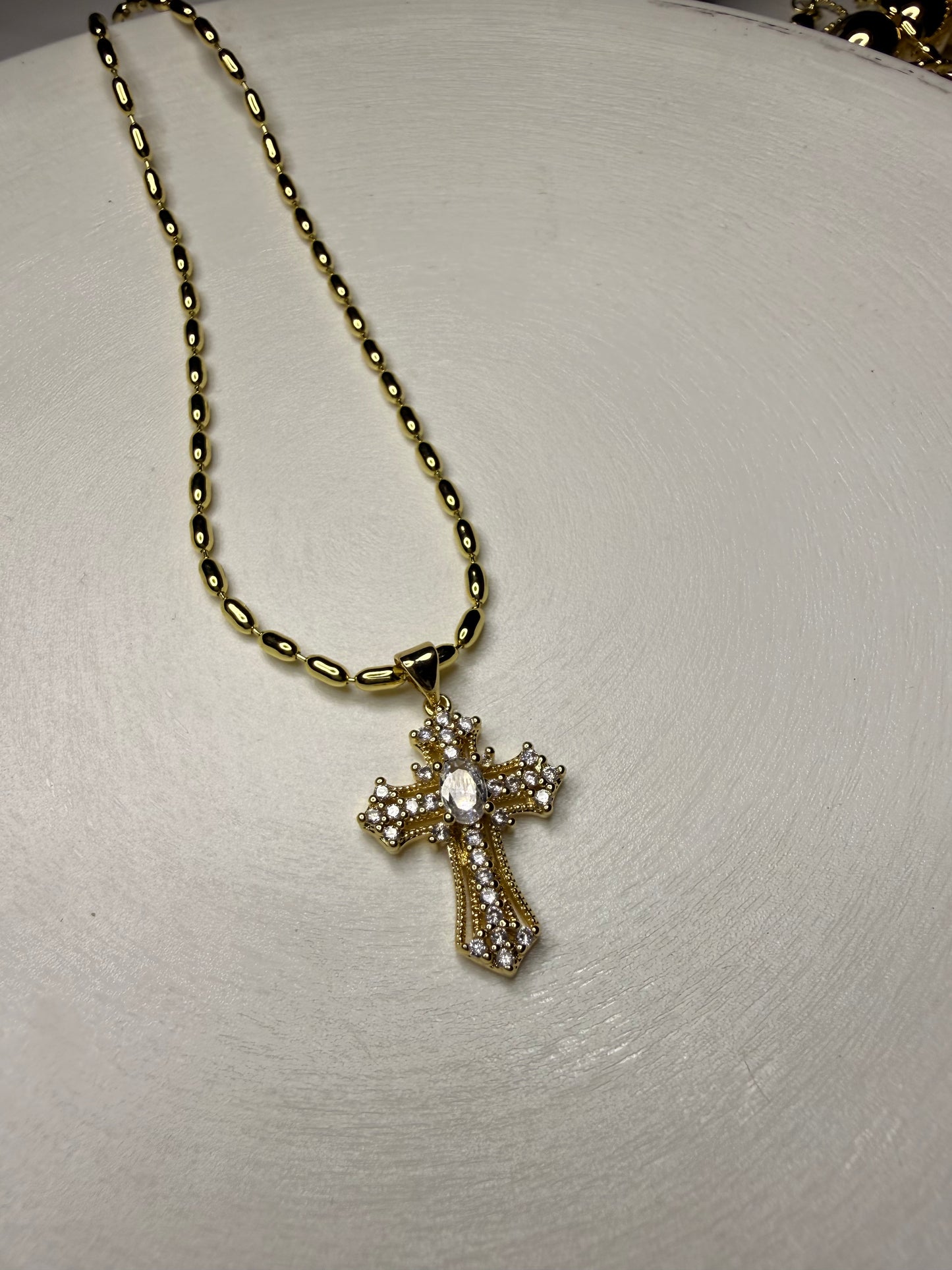 Collar Cruz Imperial Baño de oro 18k - Ajustable