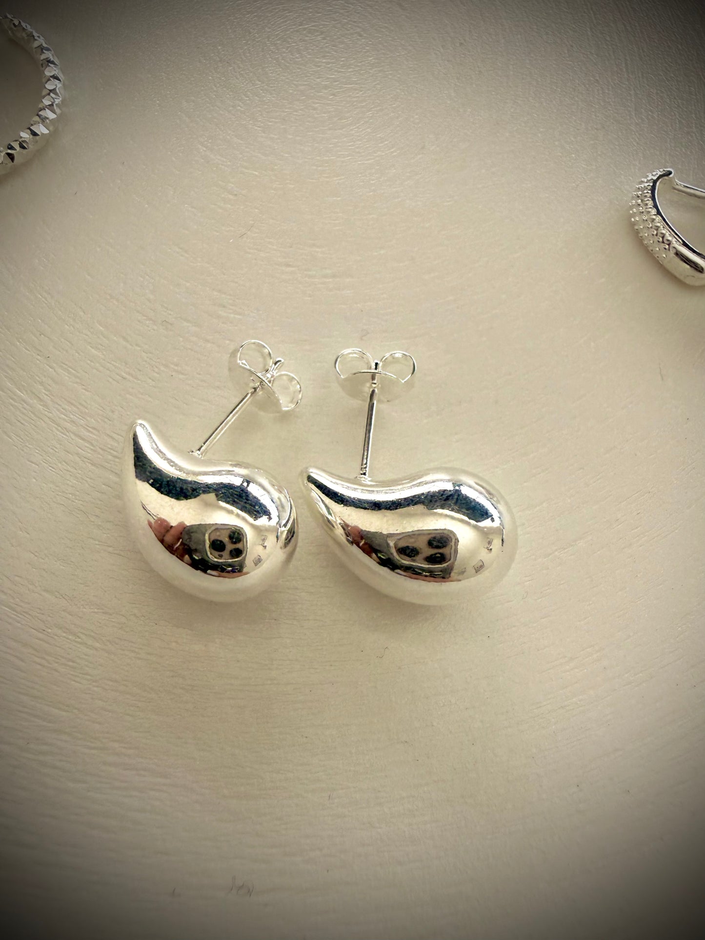 Aros Gota Brillante Baño de Oro 18K