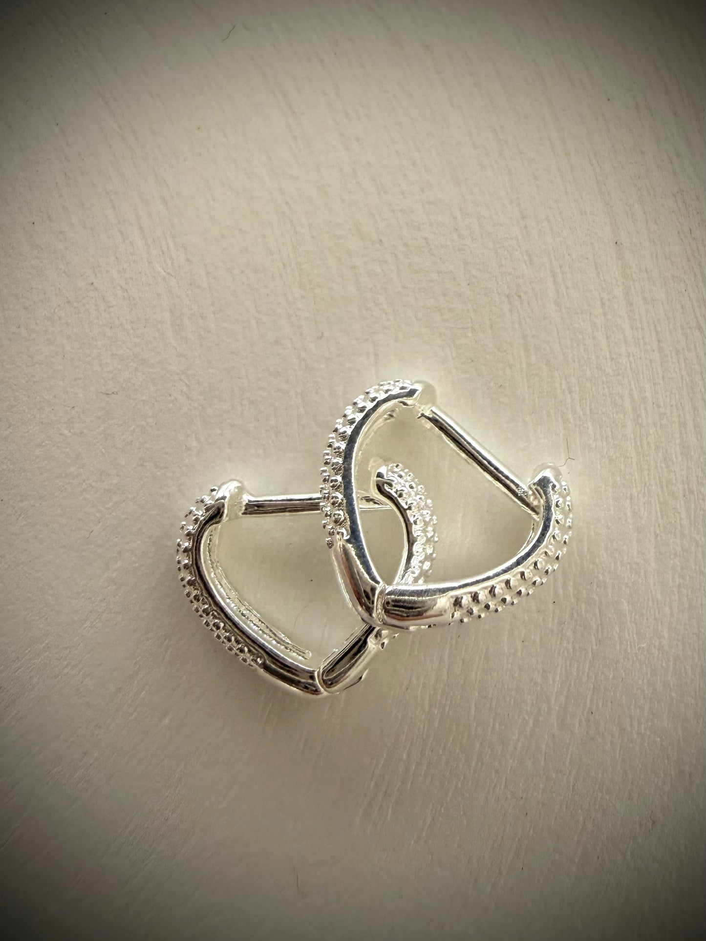 Aros Corazones Pequeños Baño de Oro 18K