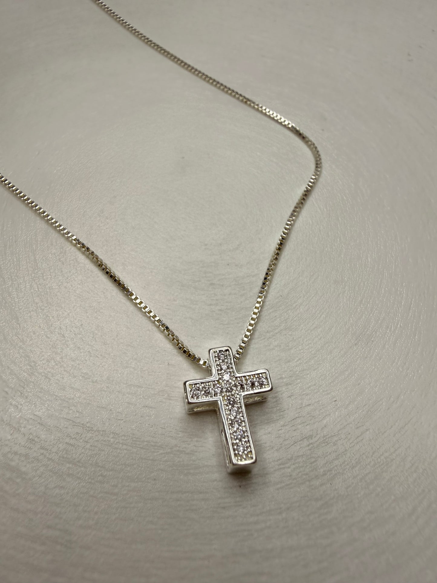 Collar Cruz Pavé (Plata 925)