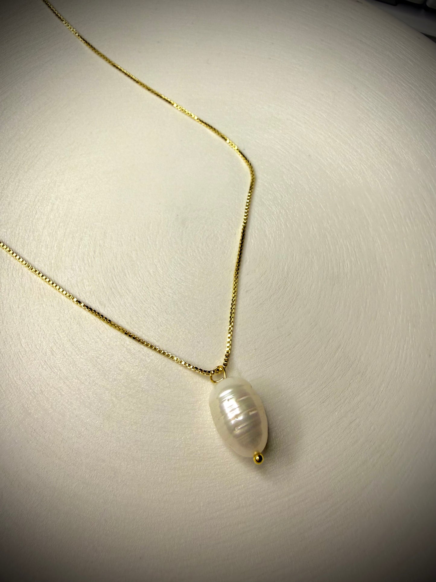 Collar Perla Clásica (Baño de Oro 18K)
