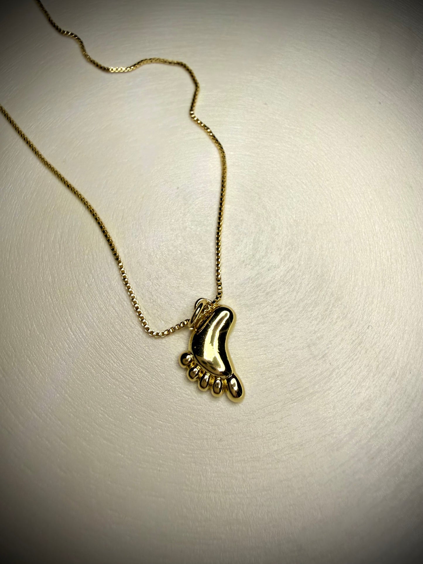 Collar Huellita Amor (Baño de Oro 18K)