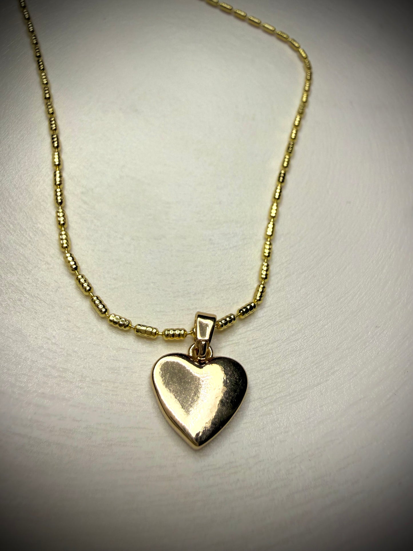 Corazón Nácar Luminoso (Baño de Oro de 18K)