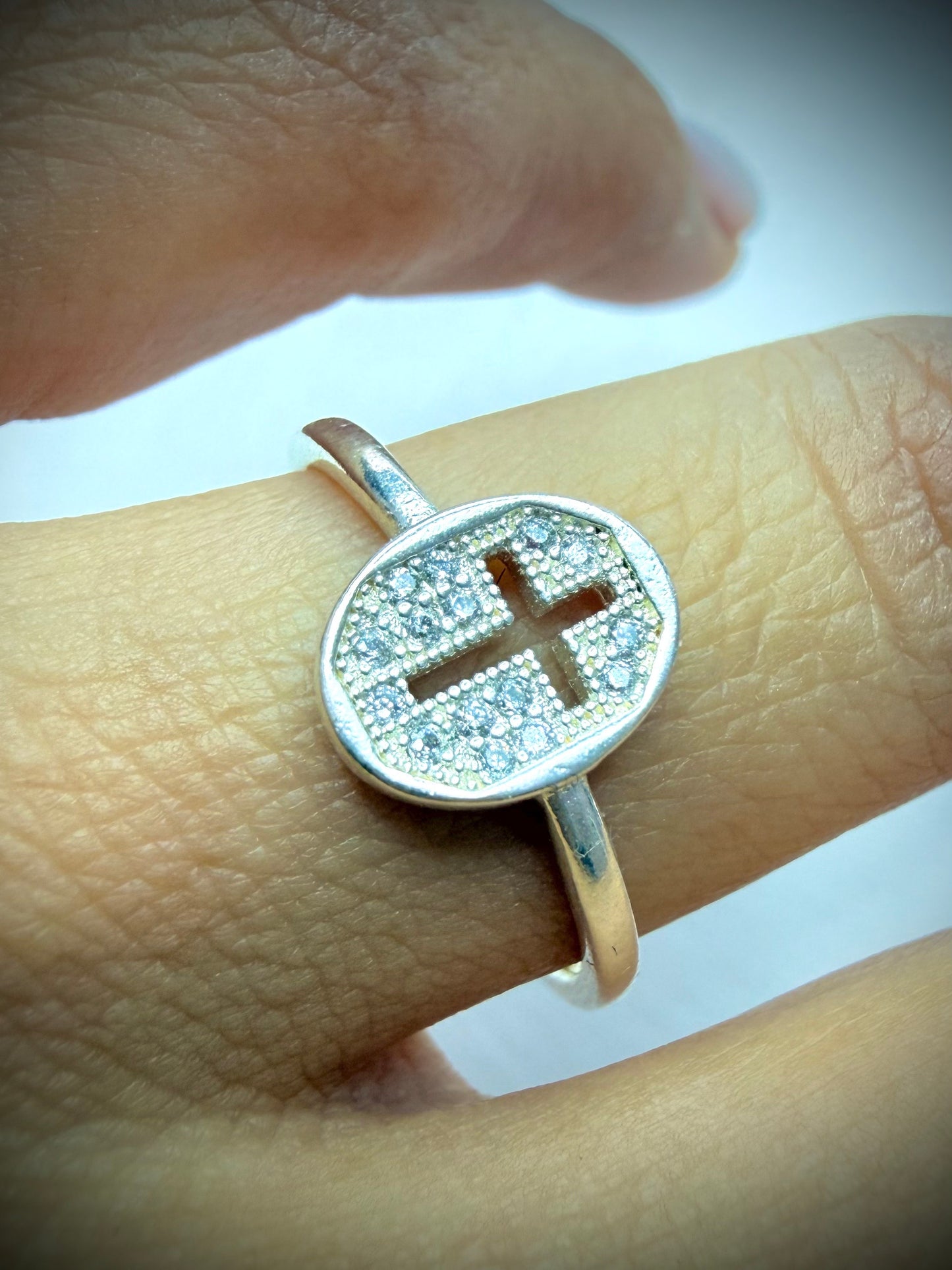 Anillo Cruz Brillo (Talla 15 – Plata 925)