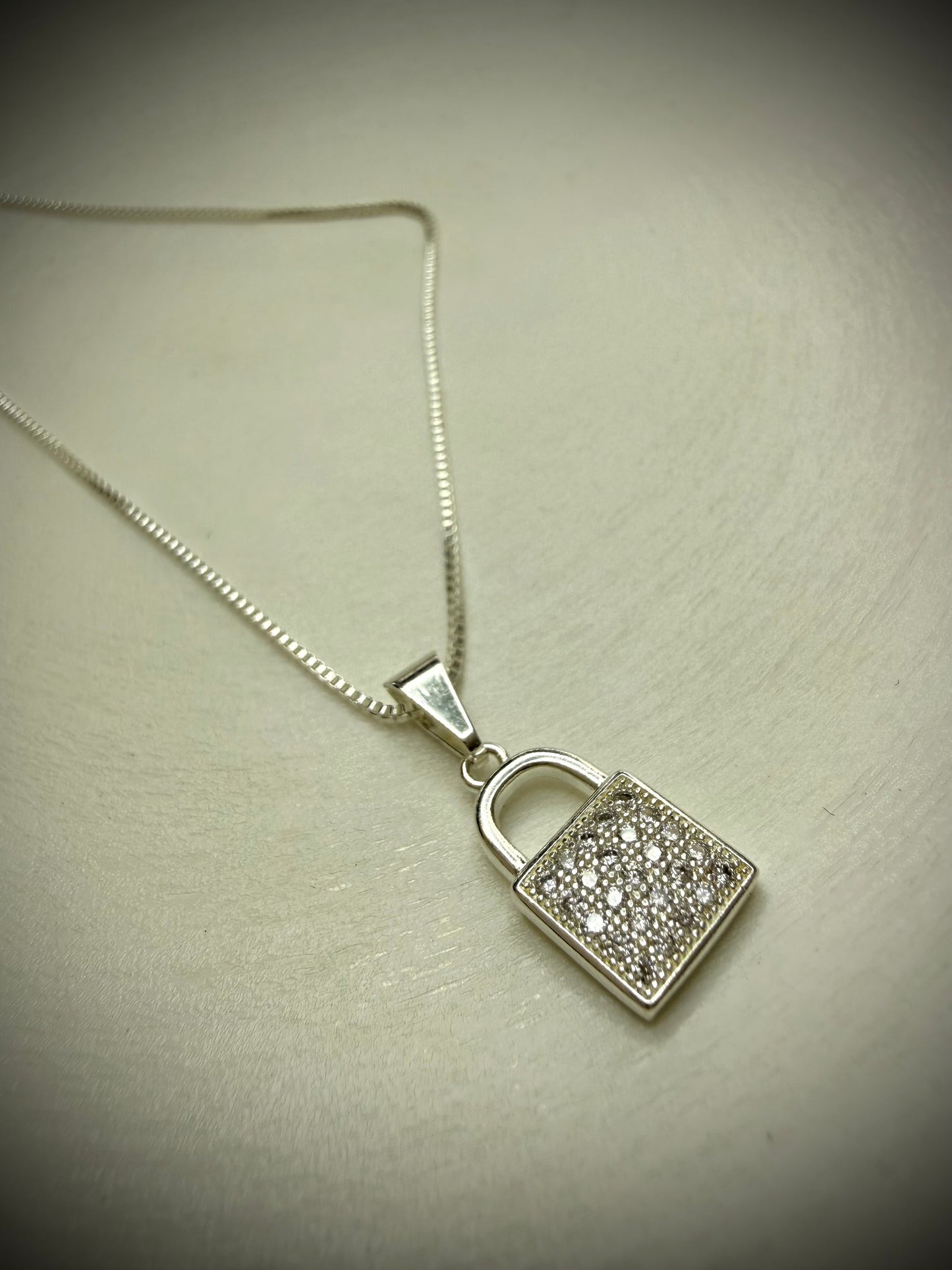 Collar Candado Shine (Plata 925)