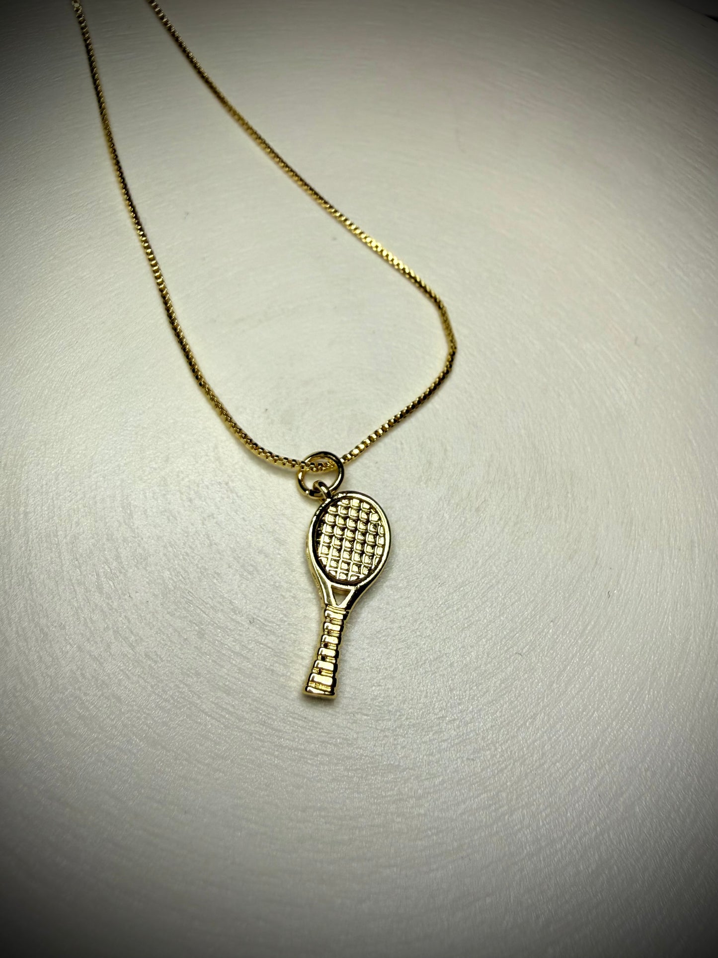 Collar Tennis Racket (Baño de Oro 18K)