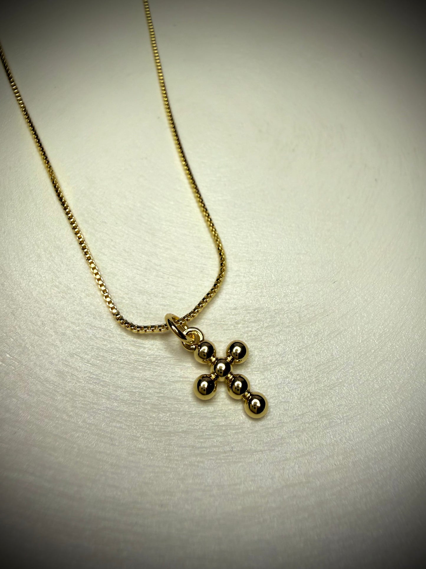 Collar Bold Cross (Baño de Oro 18K)