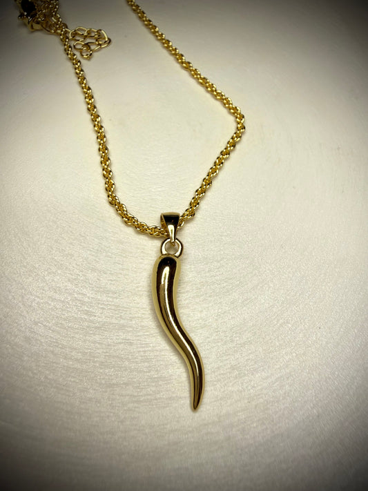 Collar cuerno elegante (Baño de Oro 18K)