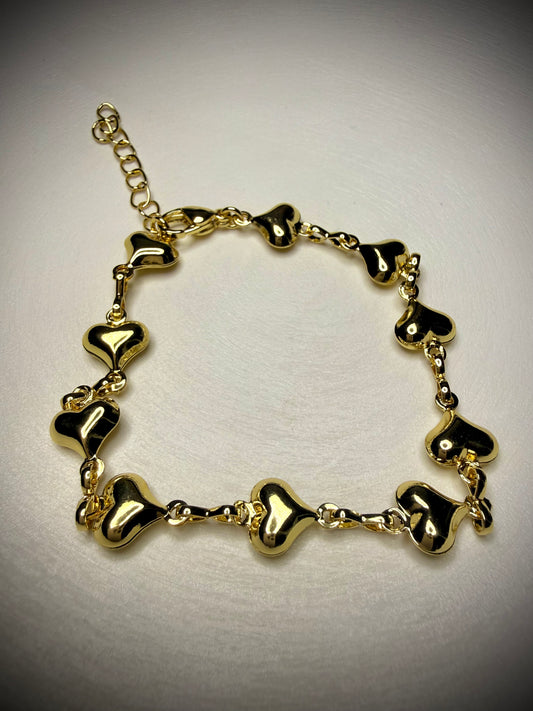 Pulsera Corazones Bold (Baño de Oro 18K)