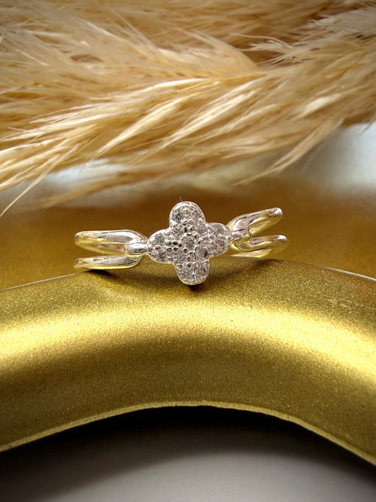 Anillo Flor Delicada (Plata Italiana 925)