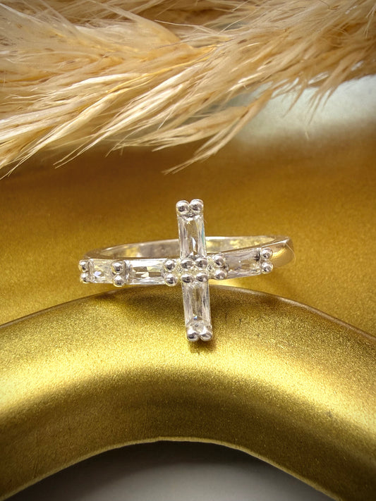 Anillo Cruz con Circonitas (Plata Italiana 925)