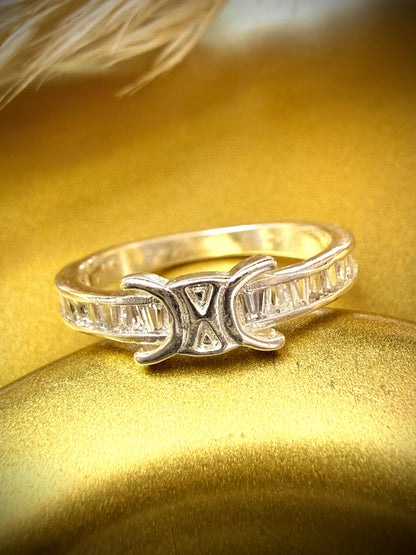 Anillo Símbolo Lunar (Plata Italiana 925)
