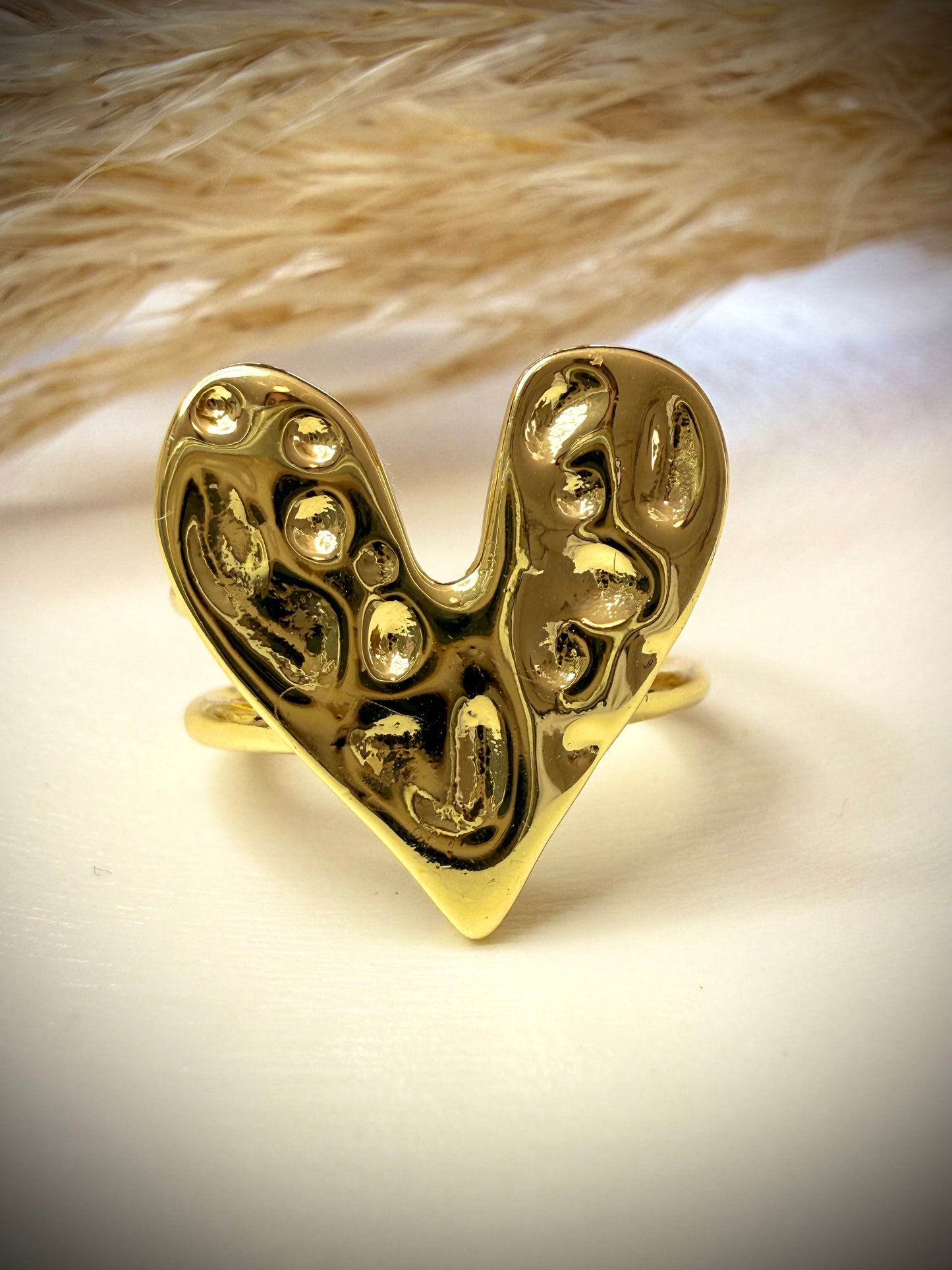 Anillo Corazón Texturizado (Baño de Oro 18K)