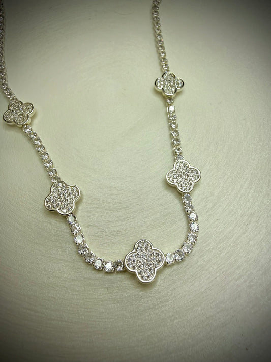 Collar Trébol Pavé Premium (Plata italiana 925) 38cm