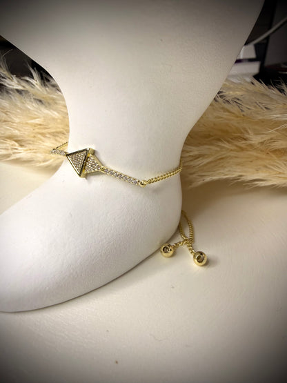 Pulsera Triángulo Pavé (Baño de Oro 18K) -  Ajustable