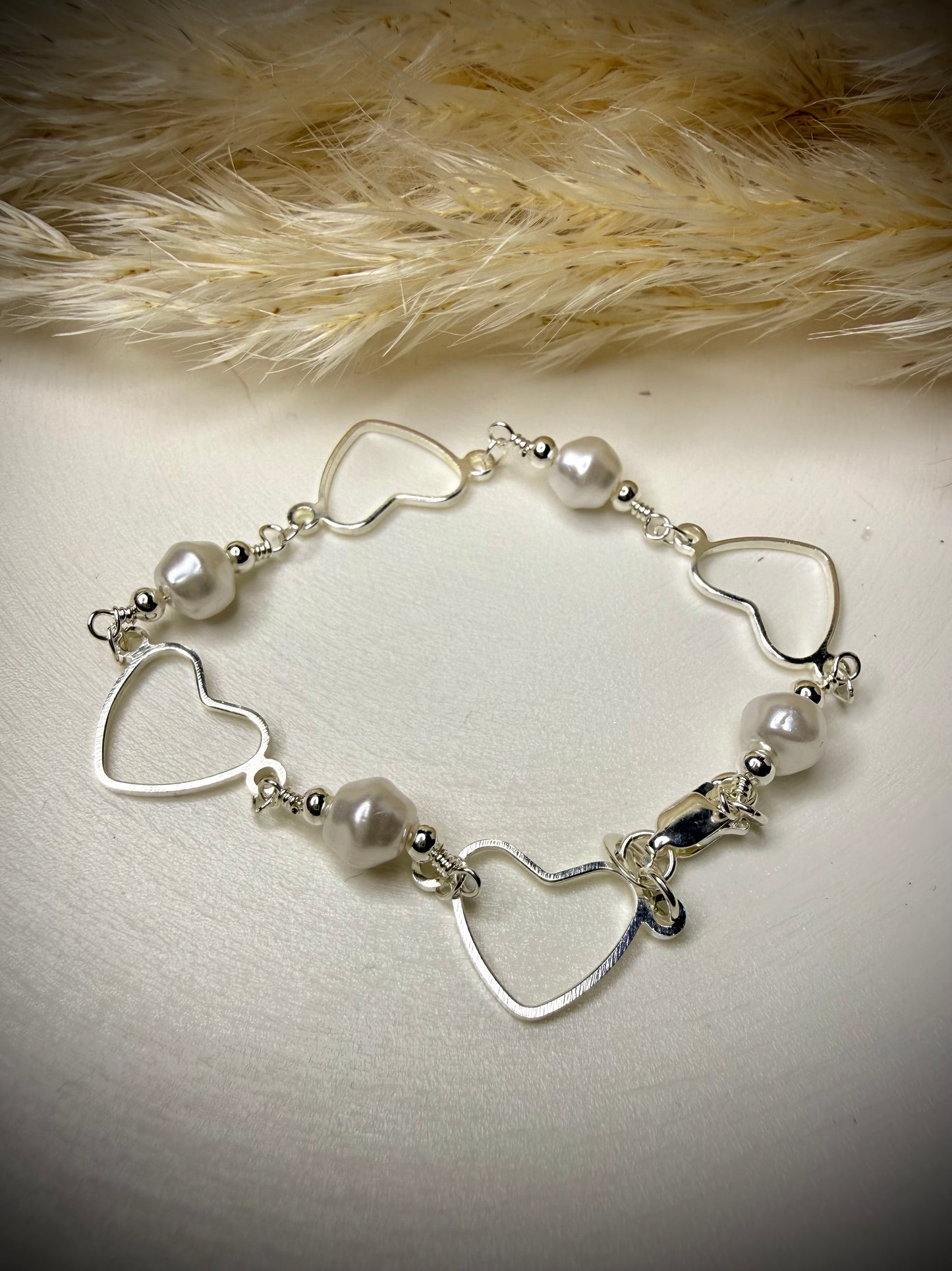 Pulsera Corazones & Perlas (Plata Italiana 925)