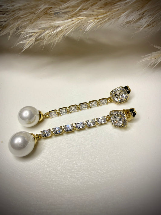 Aros Largos con Perla y Zirconias (baño de oro 18k)
