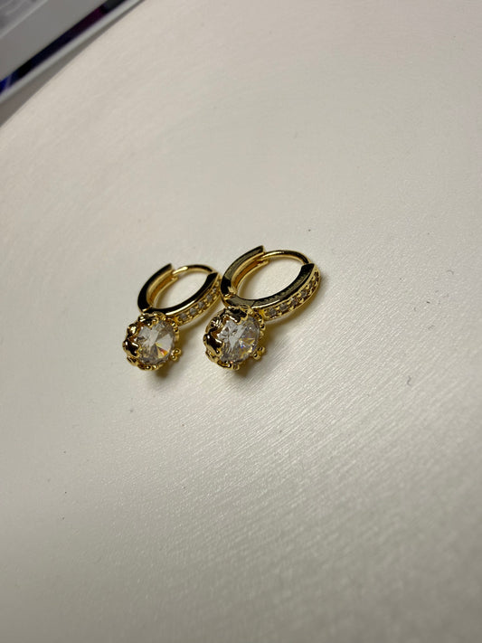 Aros Luz Eterna con Circonitas (Baño de Oro 18K)