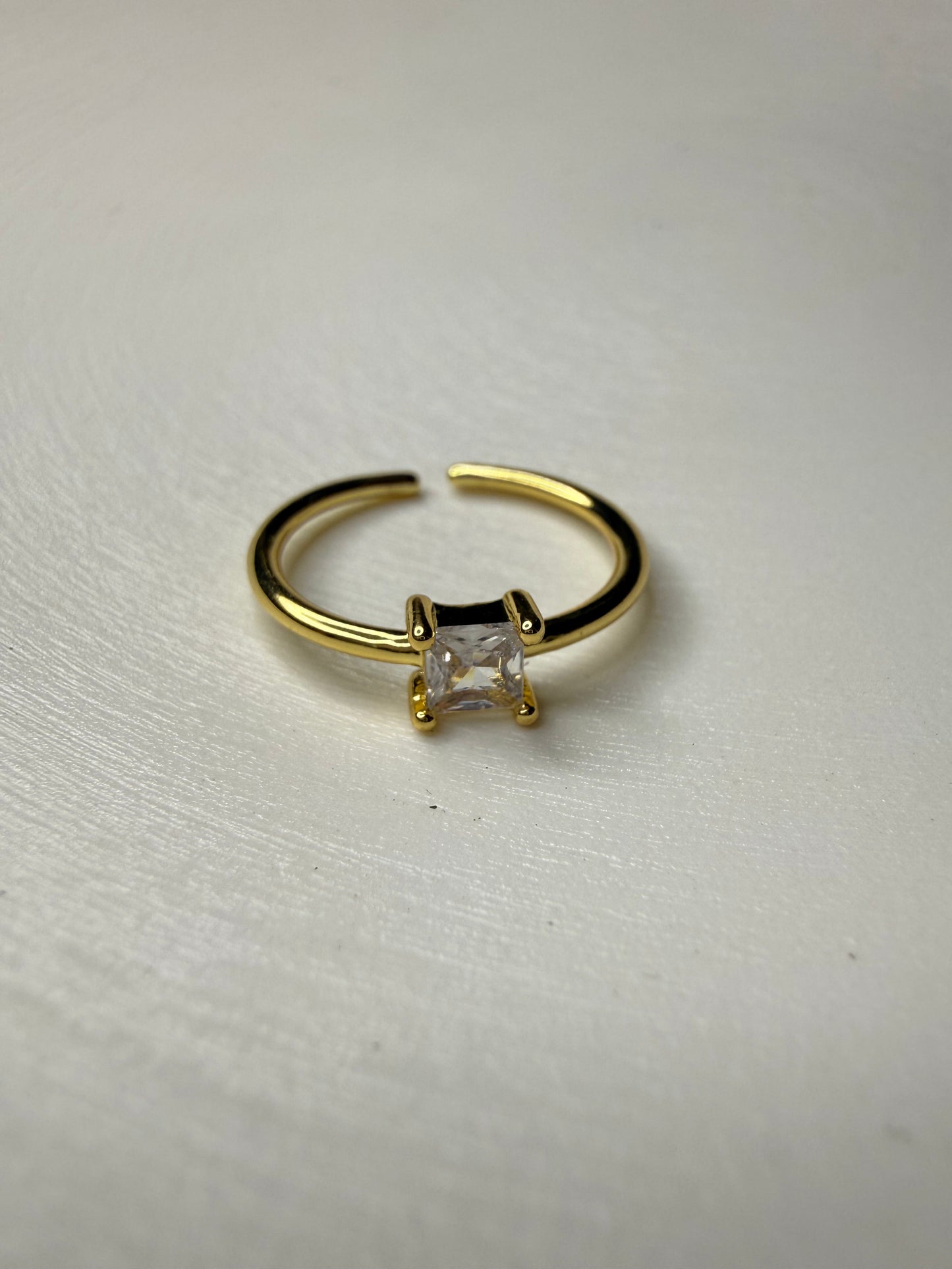 Anillo Aura (Baño de Oro 18K) Talla 13 - Ajustable