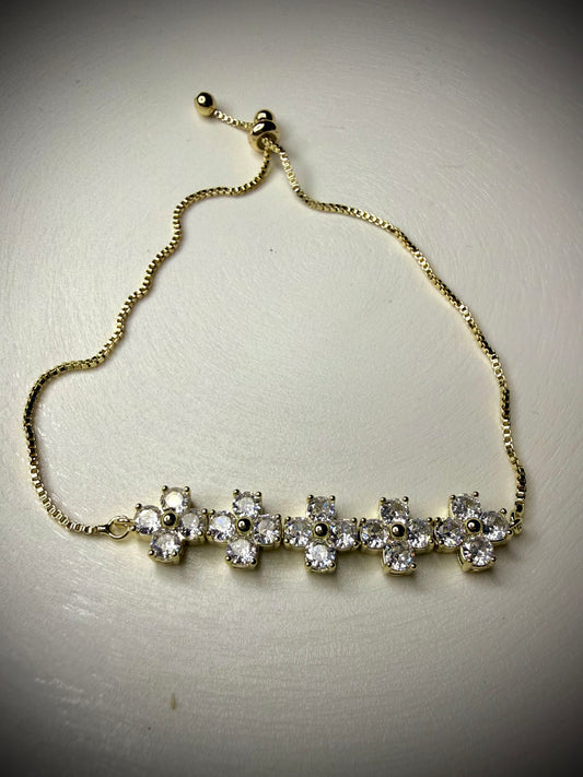 Pulsera Cruz con Circones Baño de Oro 18K (Ajustable)