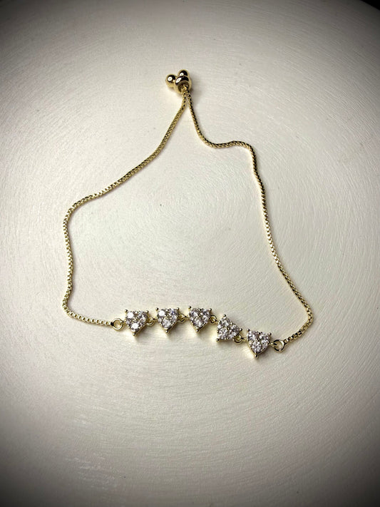 Pulsera Corazones con Circones Baño de Oro 18K (Ajustable)