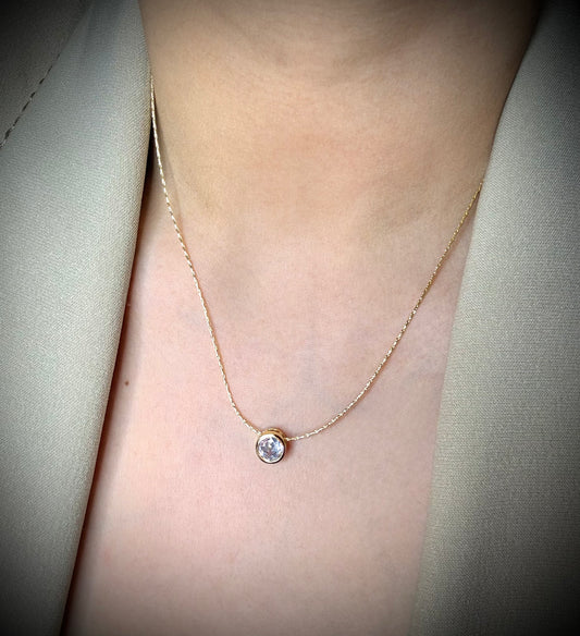 Collar Punto de Luz de Baño de Oro 18K