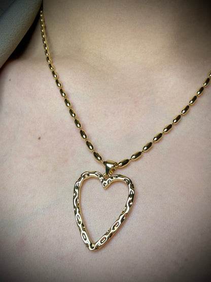 Collar Corazón Abierto  Baño de oro 18k