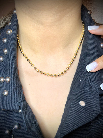 Collar Esferas Medianas  Baño de oro 18k