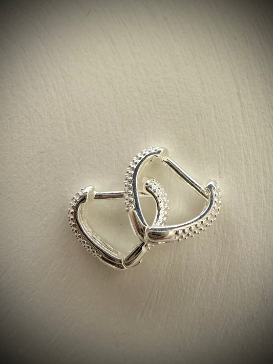 Aros Corazones Pequeños Baño de Oro 18K