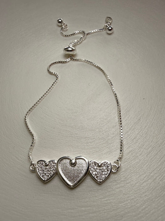 Pulsera Corazones Brillantes Ajustable – Plata 925
