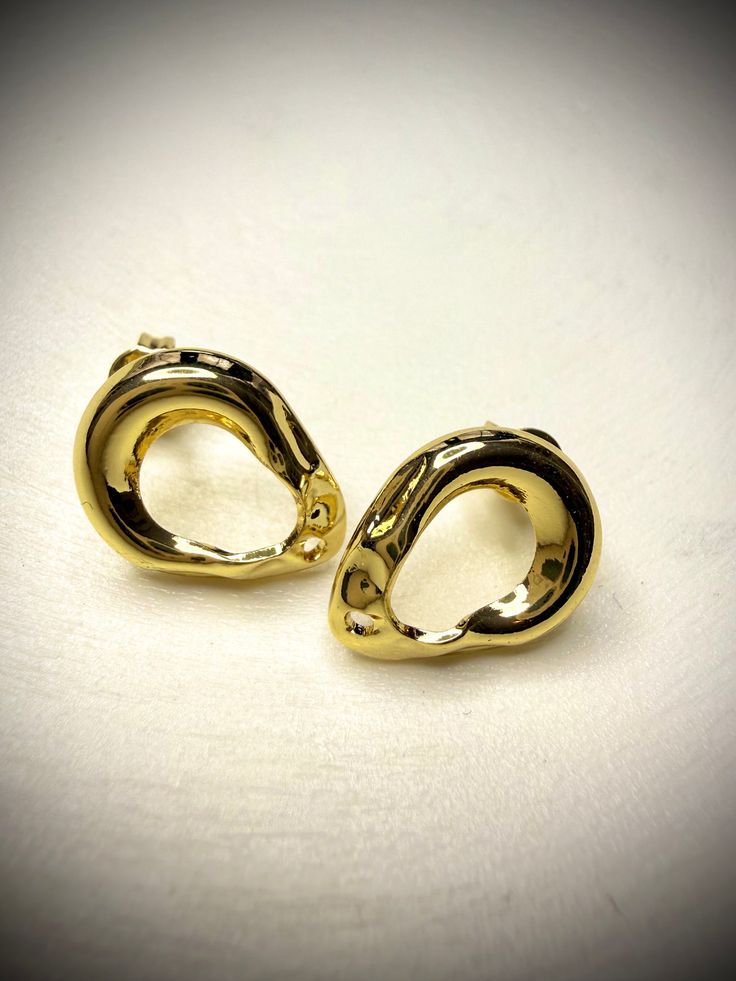 Aros Óvalo Orgánico (Baño de Oro 18K)