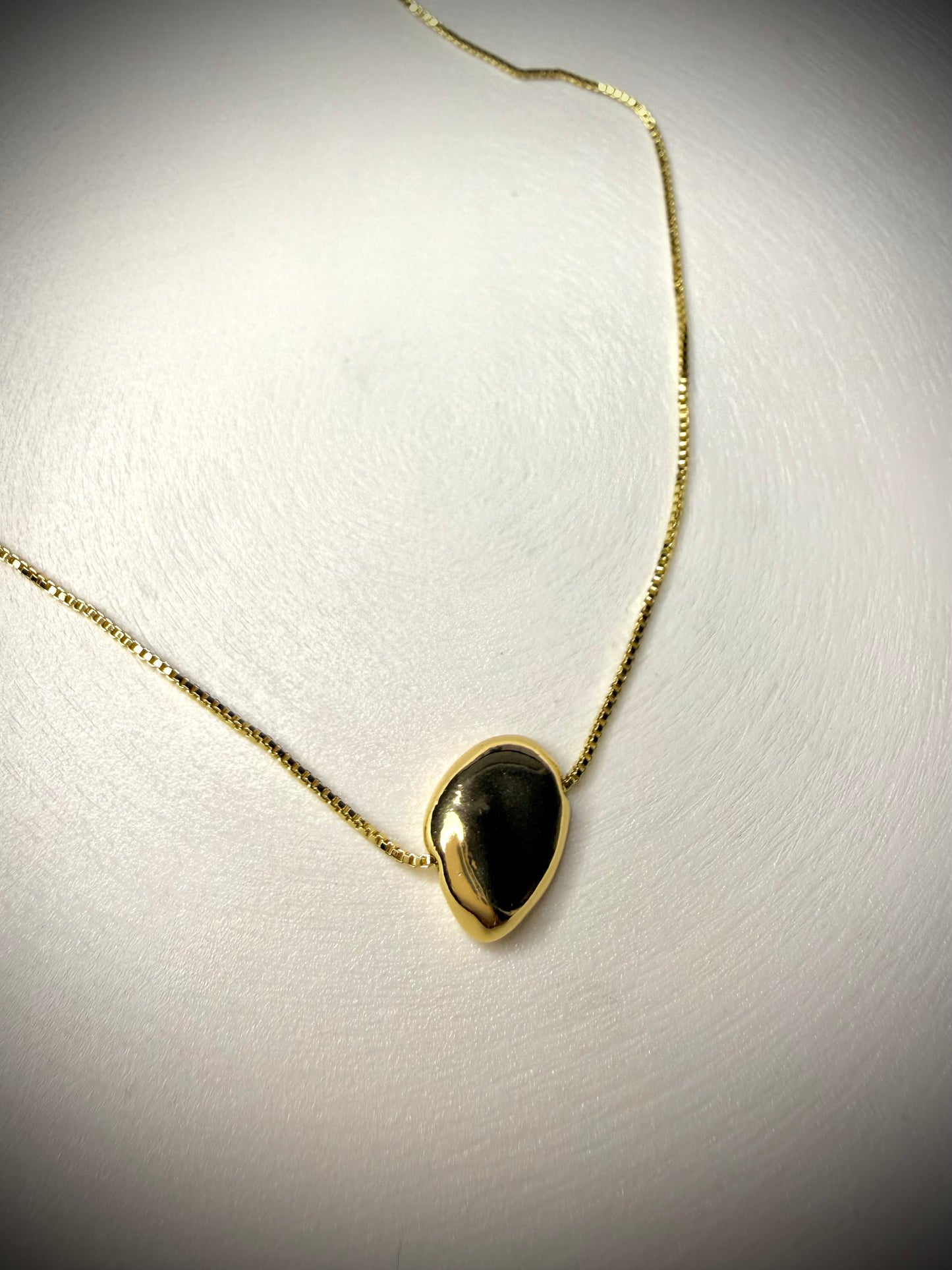 Collar Piedra Orgánica (Baño de Oro 18K)