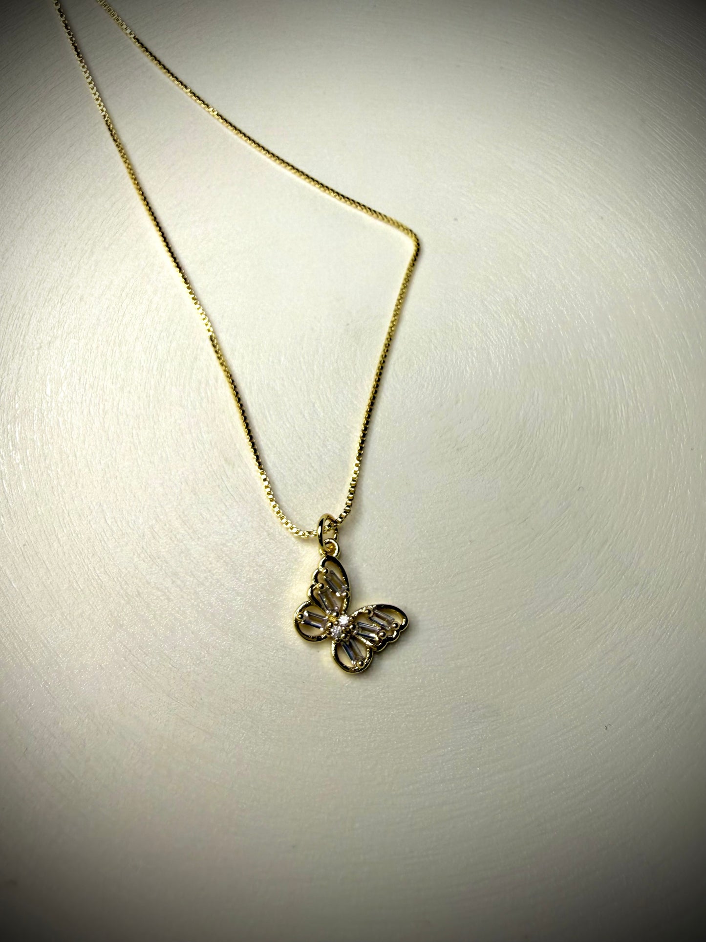 Collar Mariposa Crystal (Baño de Oro 18K)