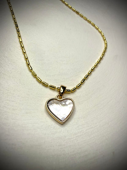 Corazón Nácar Luminoso (Baño de Oro de 18K)