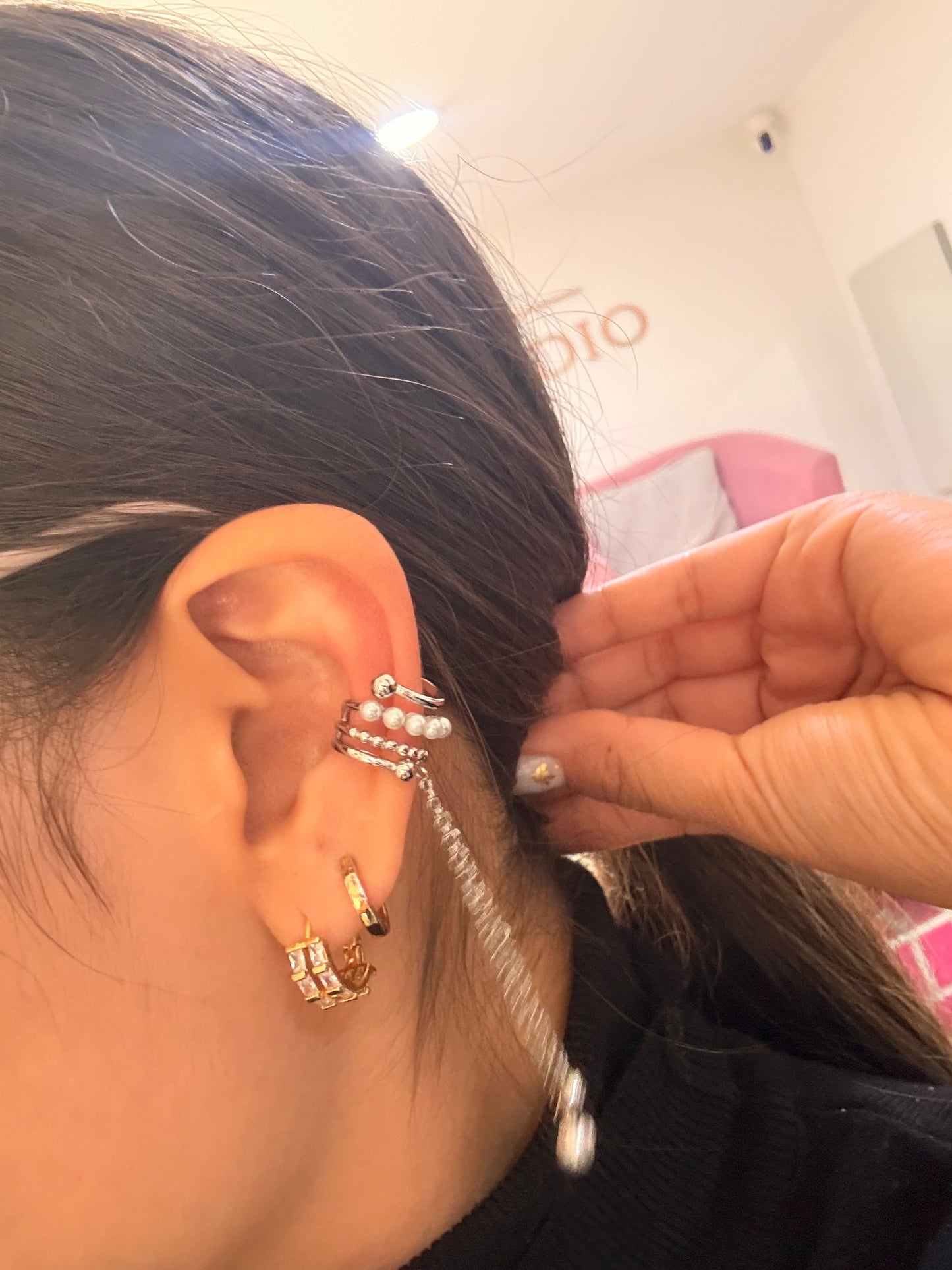 Ear Cuff Perlas & Cadena (Baño de Oro 18K)