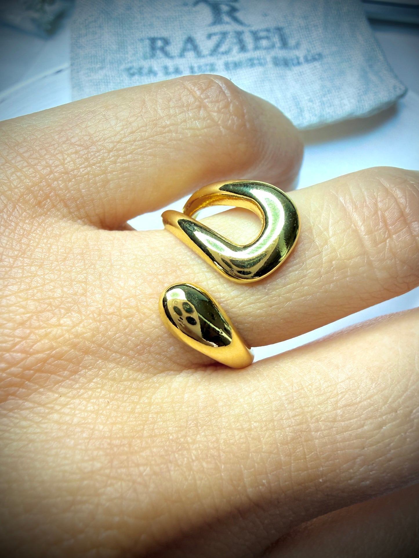 Anillo Ajustable Fluido (Baño de Oro 18K)