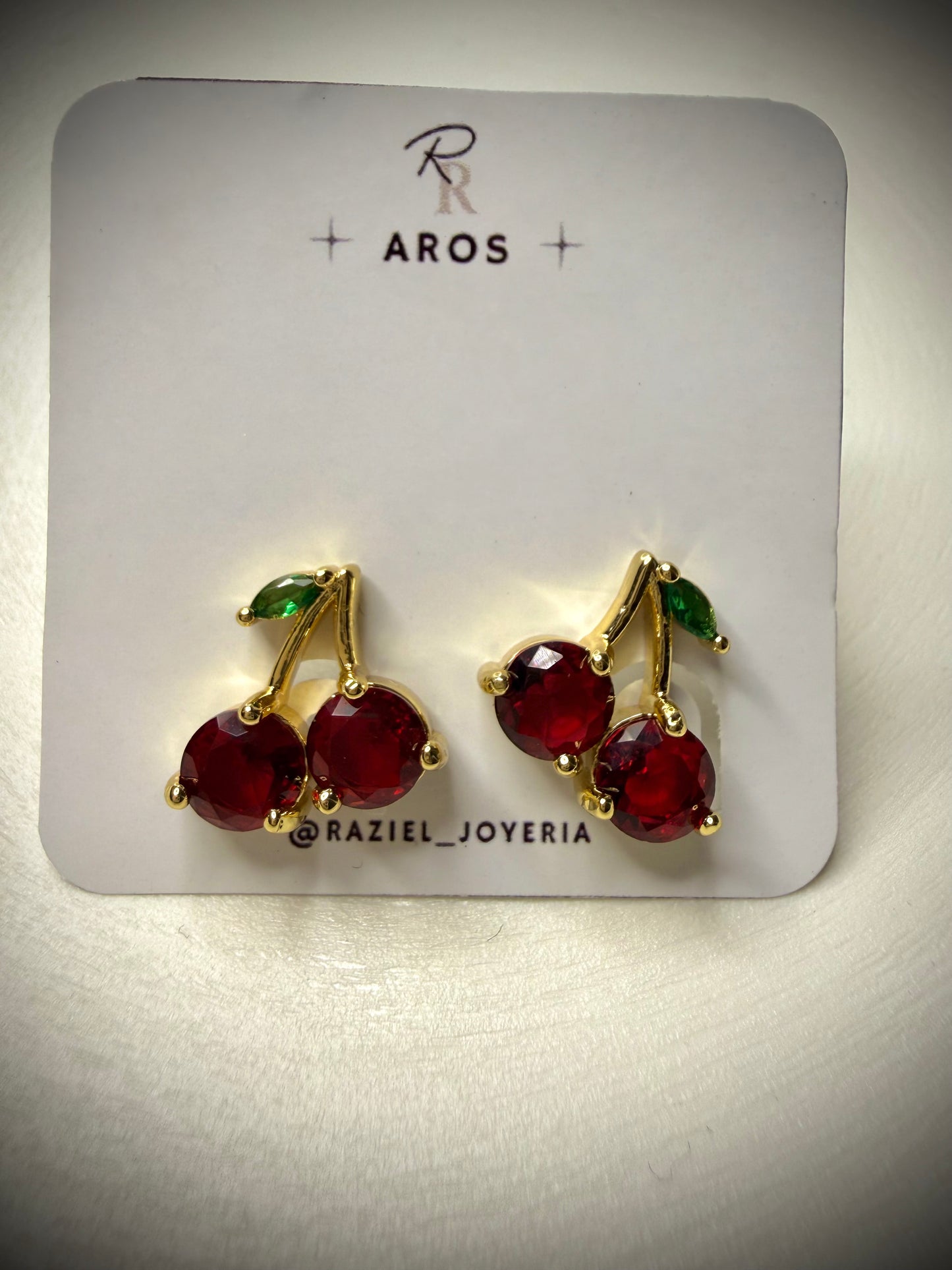 Aros Cherry Love (Baño de Oro 18K)