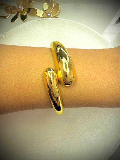 Brazalete Golden Sculpt (Baño de Oro 18K)
