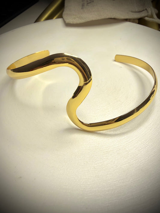 Brazalete Golden Wave (Baño de Oro 18K)