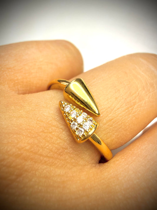 Anillo Fer Flecha shine (Baño de Oro 18K) Talla ajustable